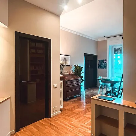 Cozy Apartment In Via Washington Freshly Renovated-2