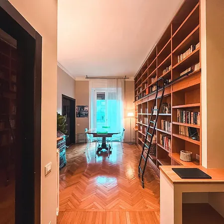 Cozy Apartment In Via Washington Freshly Renovated-3
